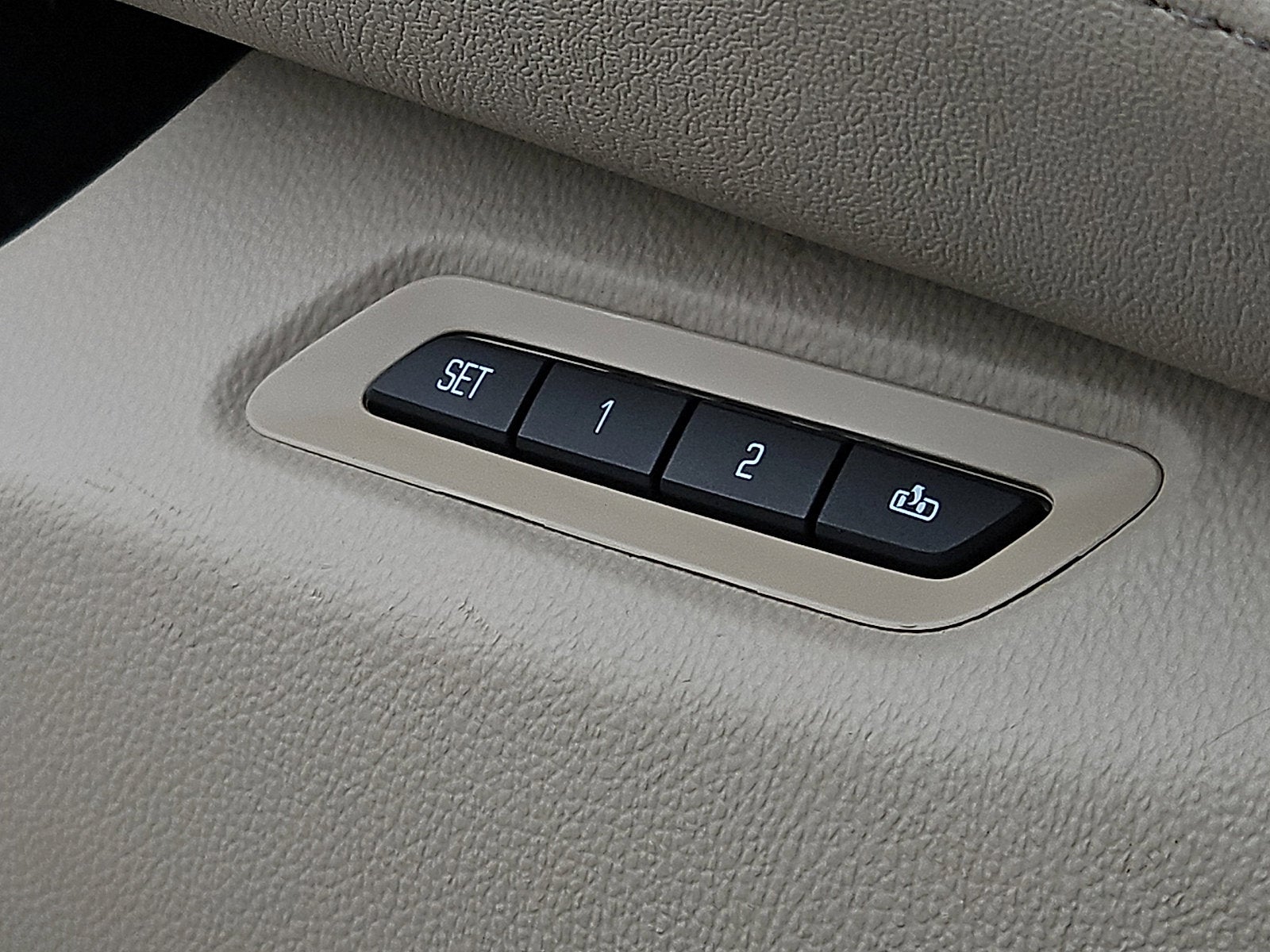 2016 Cadillac Escalade Luxury Collection