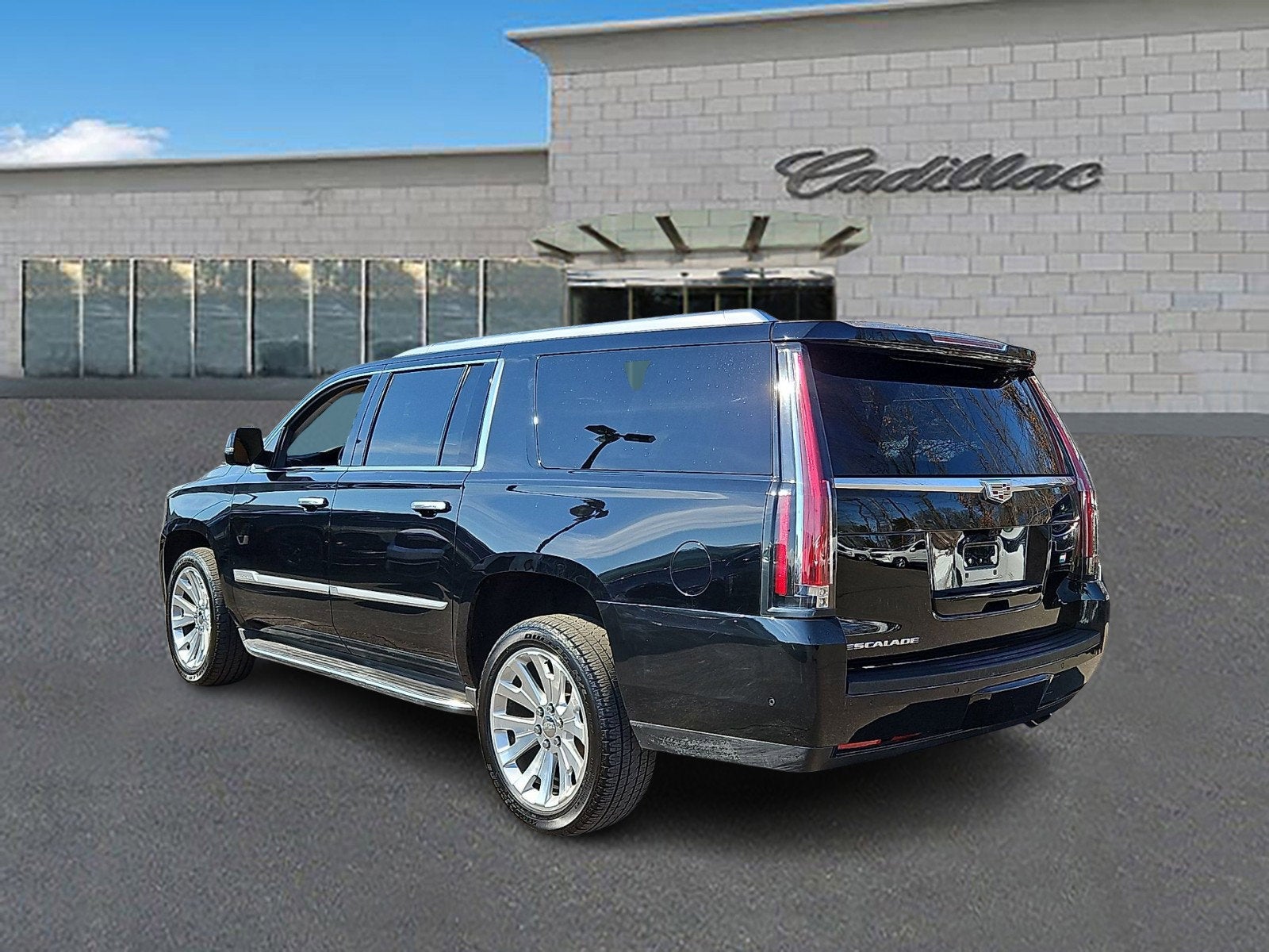 2018 Cadillac Escalade ESV Luxury