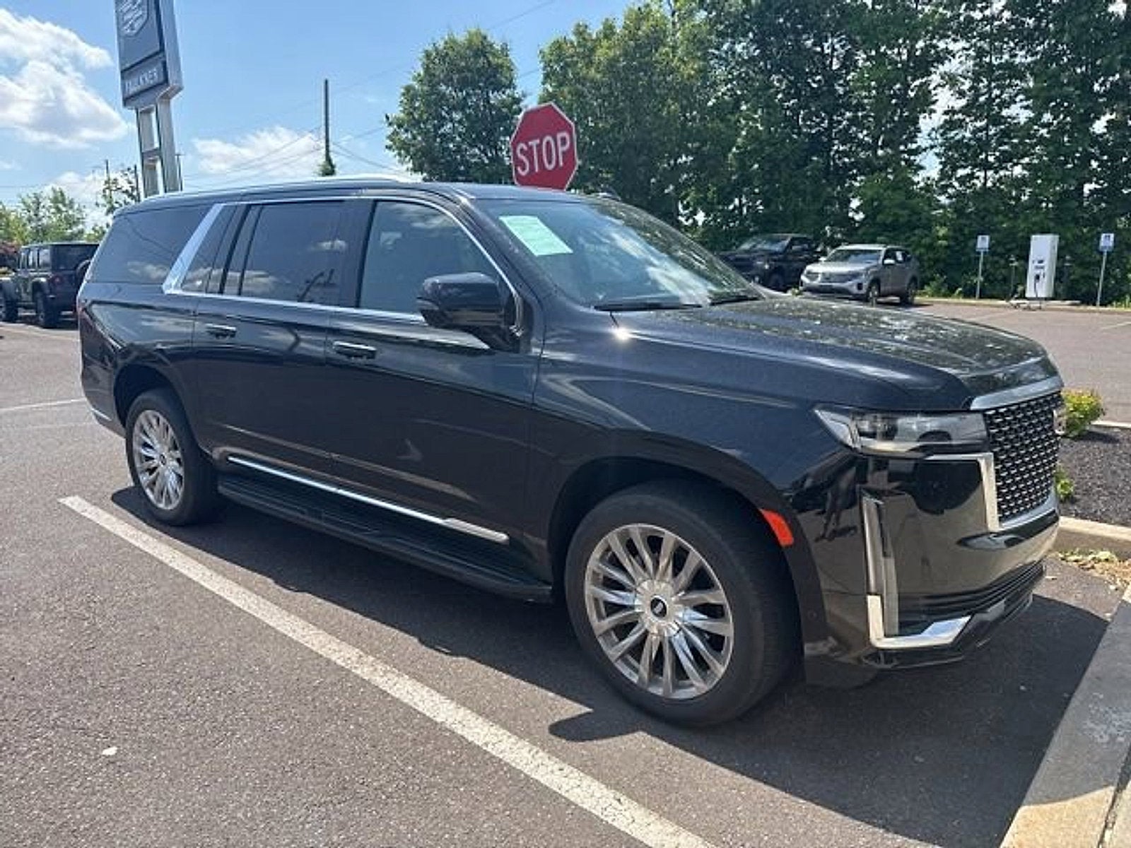 2023 Cadillac Escalade ESV Premium Luxury
