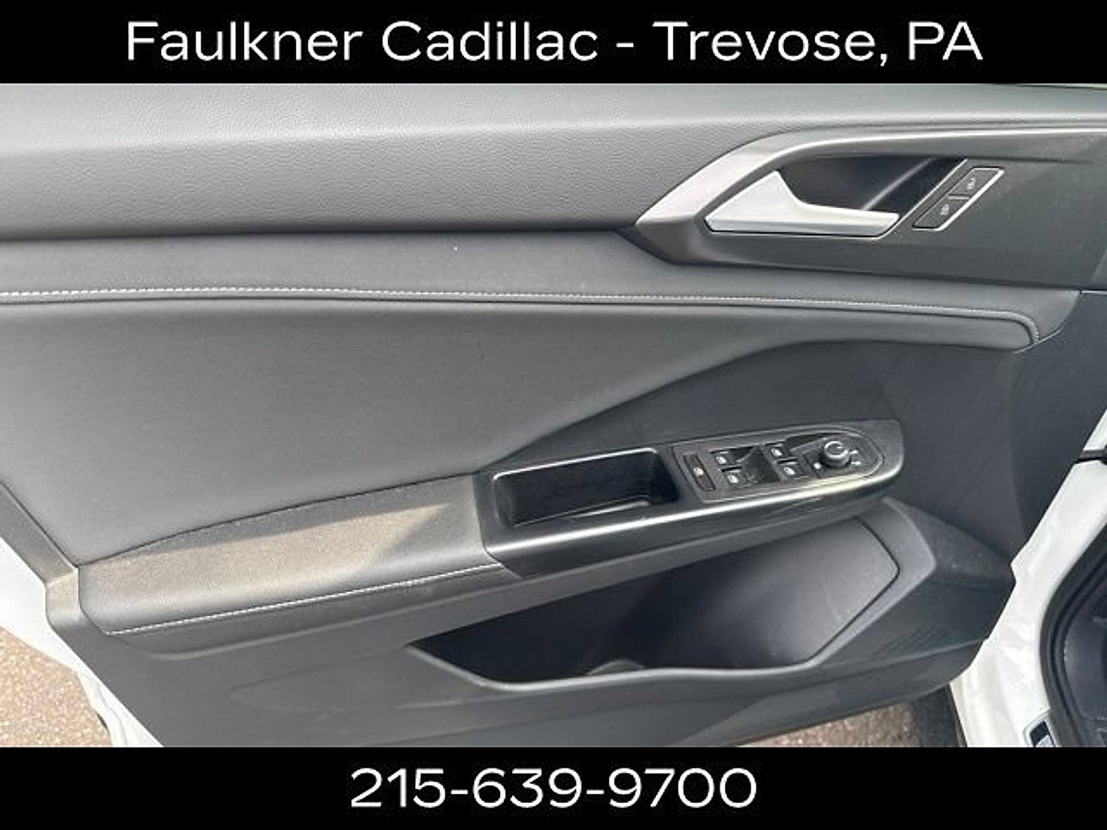 2025 Volkswagen Taos SE Black