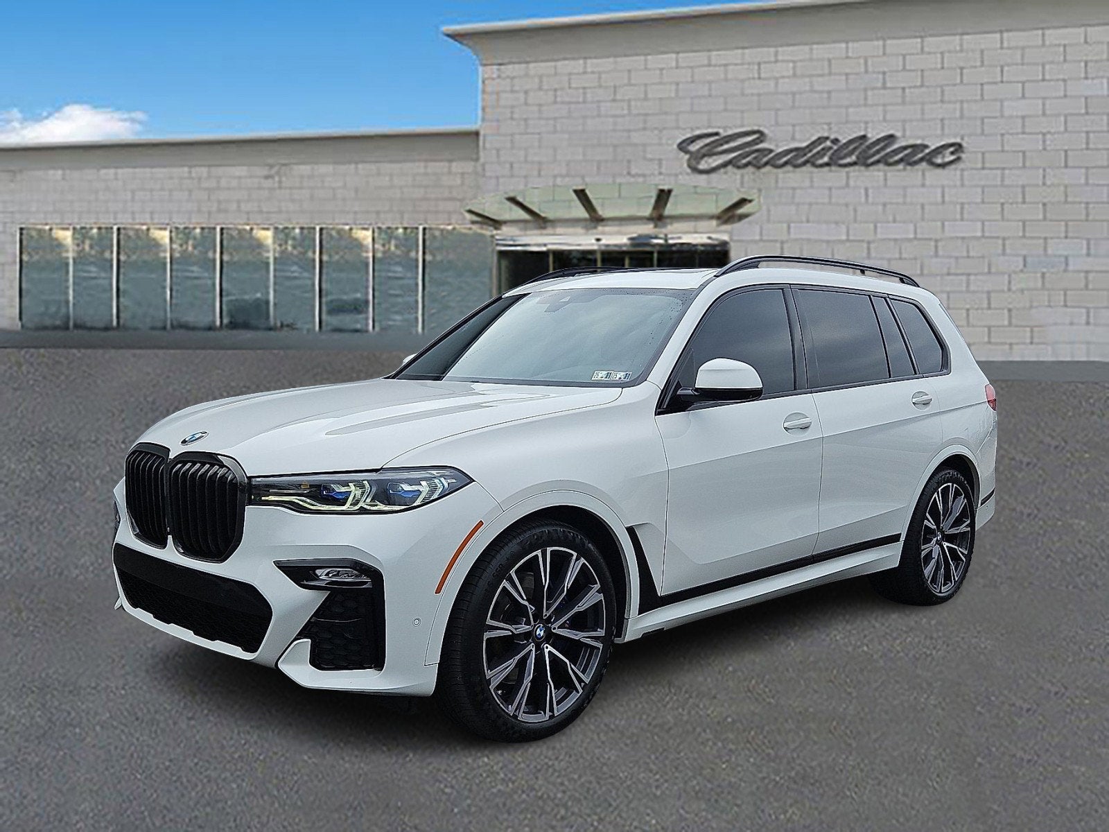 2022 BMW X7 M50i