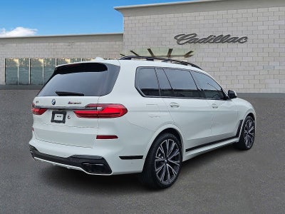 2022 BMW X7 M50i