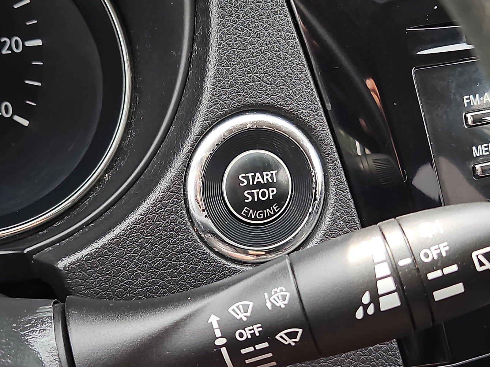 2016 Nissan Rogue SV