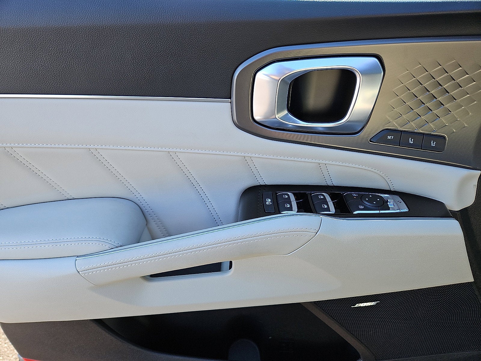 2025 Kia Sorento Plug-In Hybrid SX Prestige