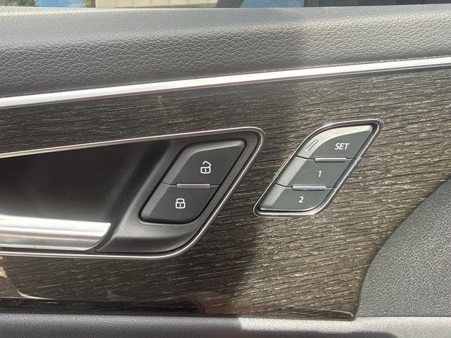2023 Audi Q8 Premium Plus