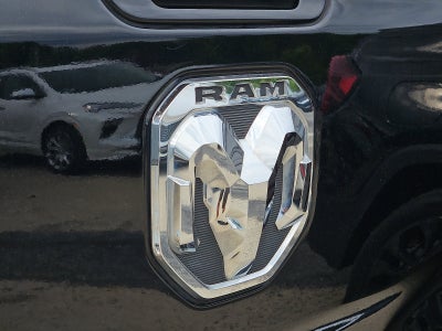 2019 RAM 1500 Big Horn/Lone Star Crew Cab 4x4 5'7" Box
