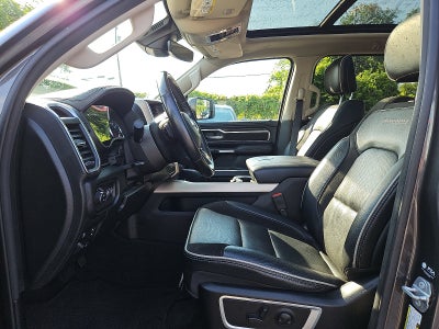 2022 RAM 1500 Laramie Crew Cab 4x4 5'7" Box