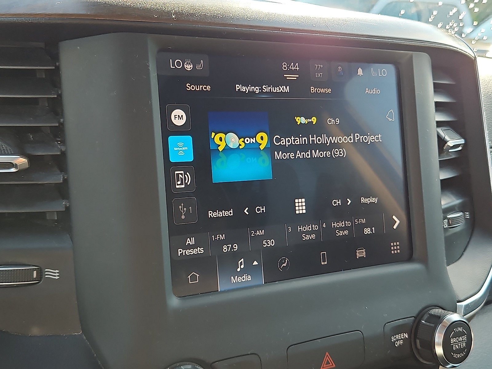 2022 RAM 1500 Laramie Crew Cab 4x4 5'7" Box