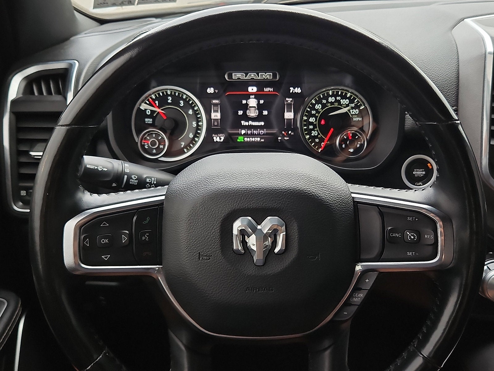 2021 RAM 1500 Laramie Crew Cab 4x4 5'7" Box
