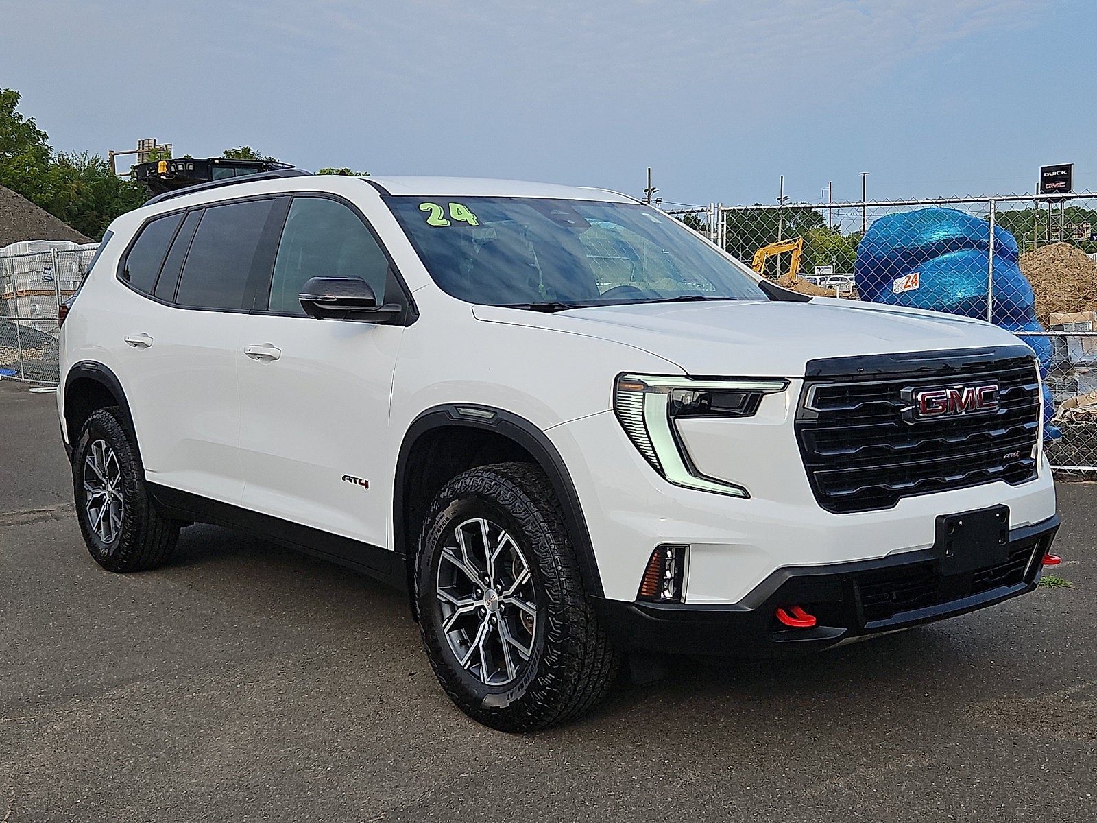2024 GMC Acadia AT4