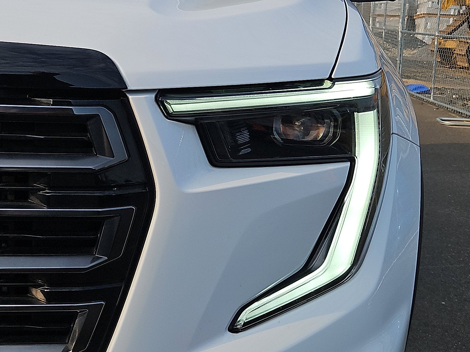 2024 GMC Acadia AT4
