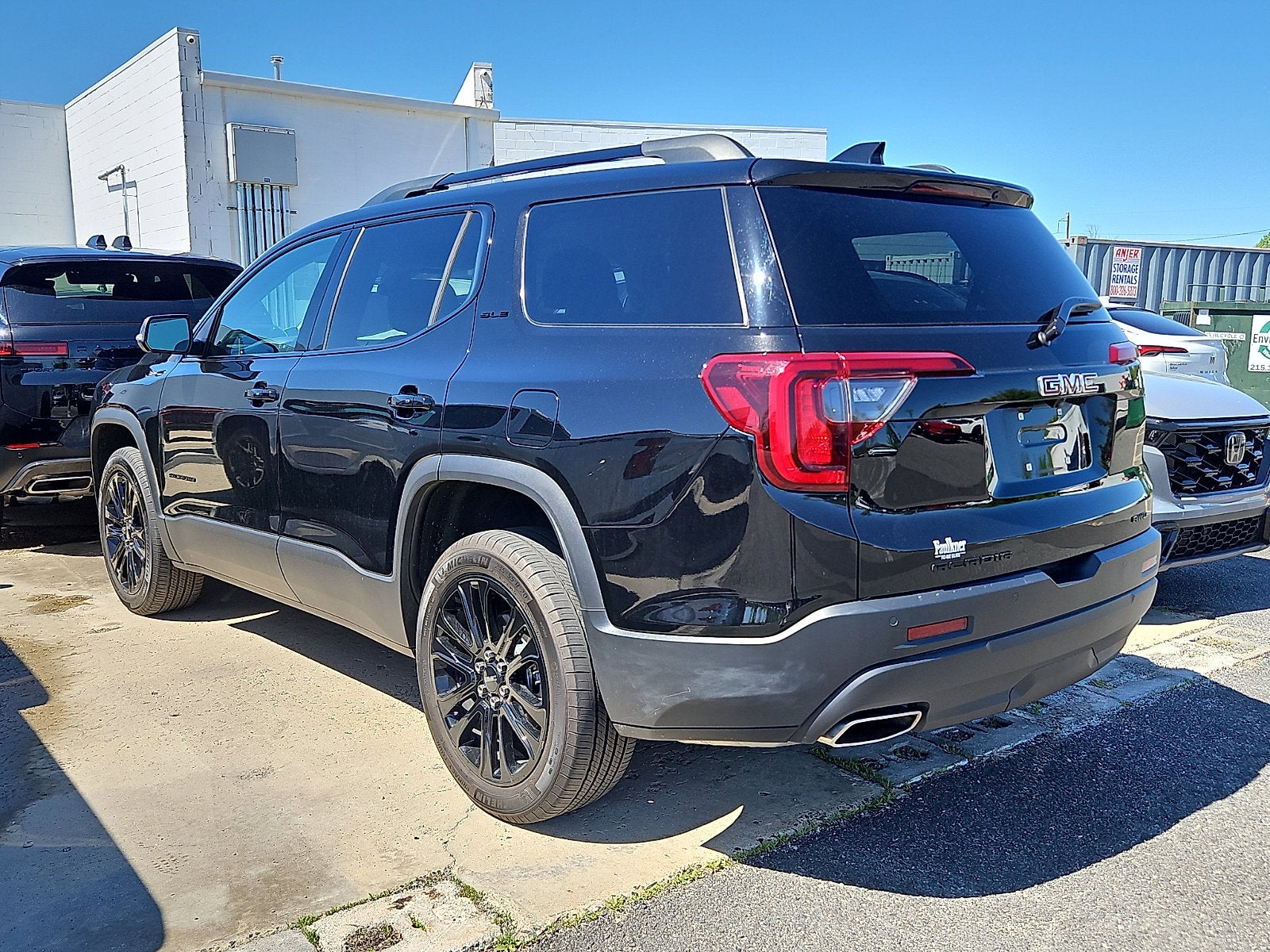 2023 GMC Acadia SLE
