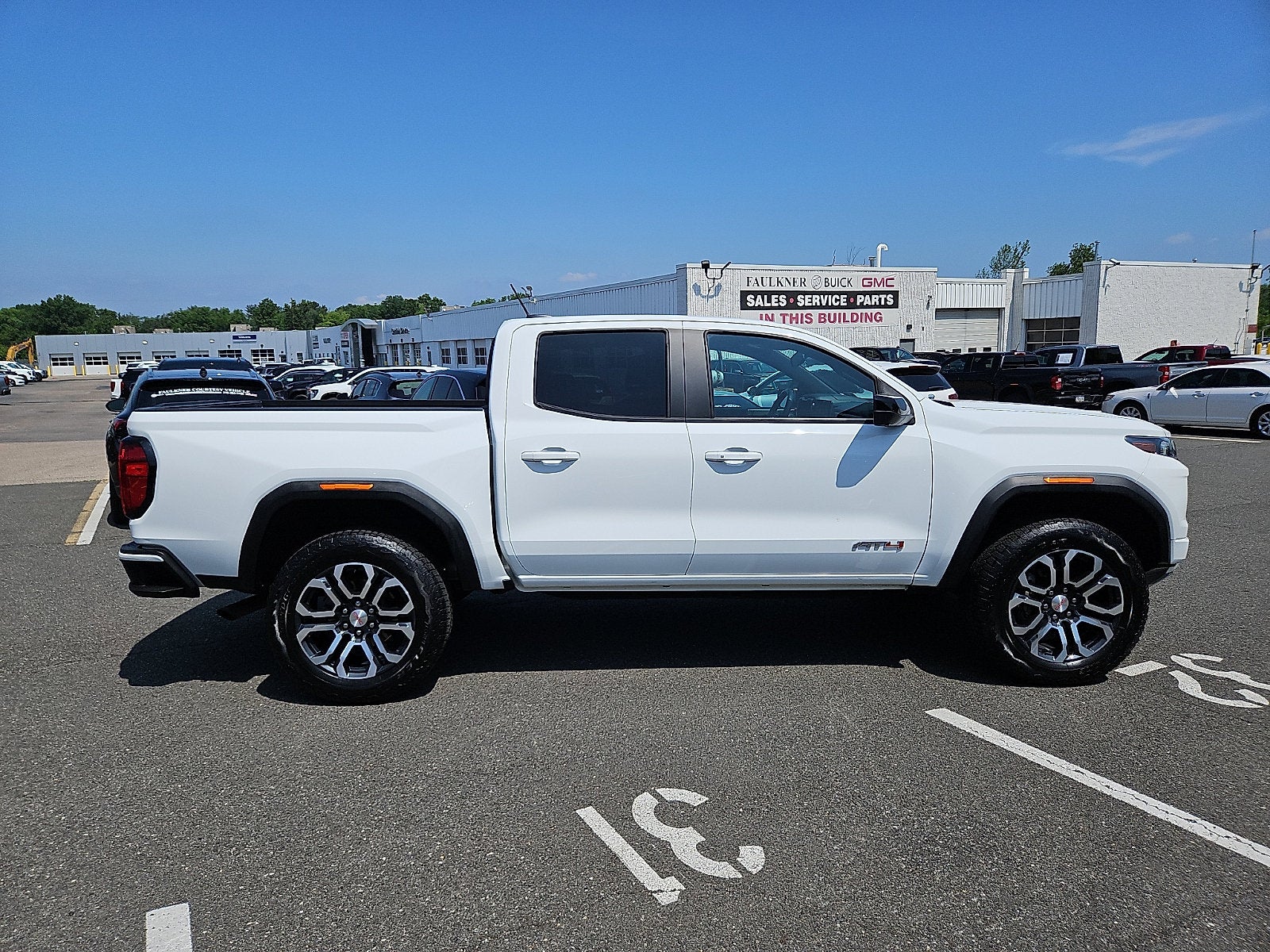 2023 GMC Canyon AT4