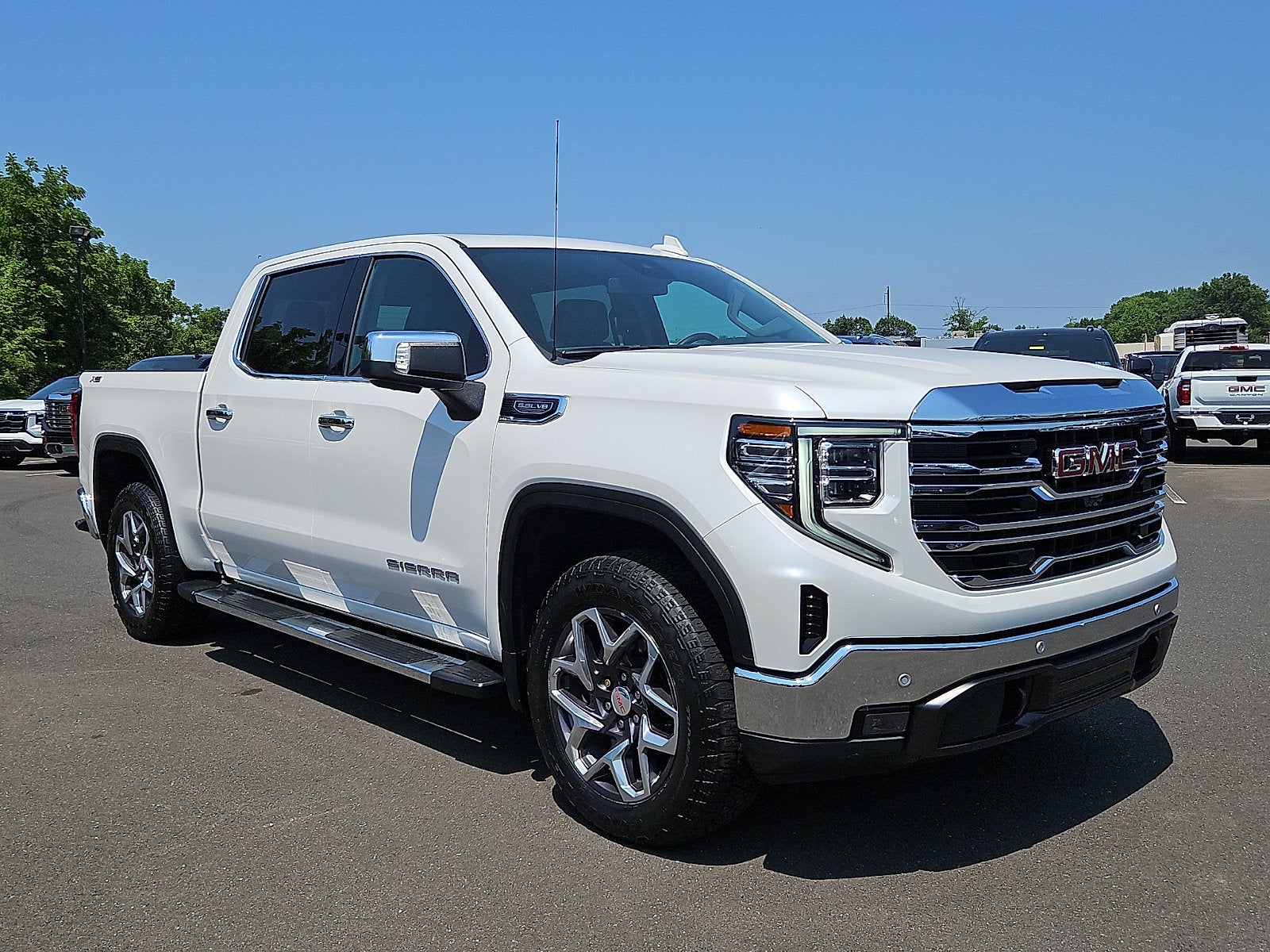 2024 GMC Sierra 1500 SLT