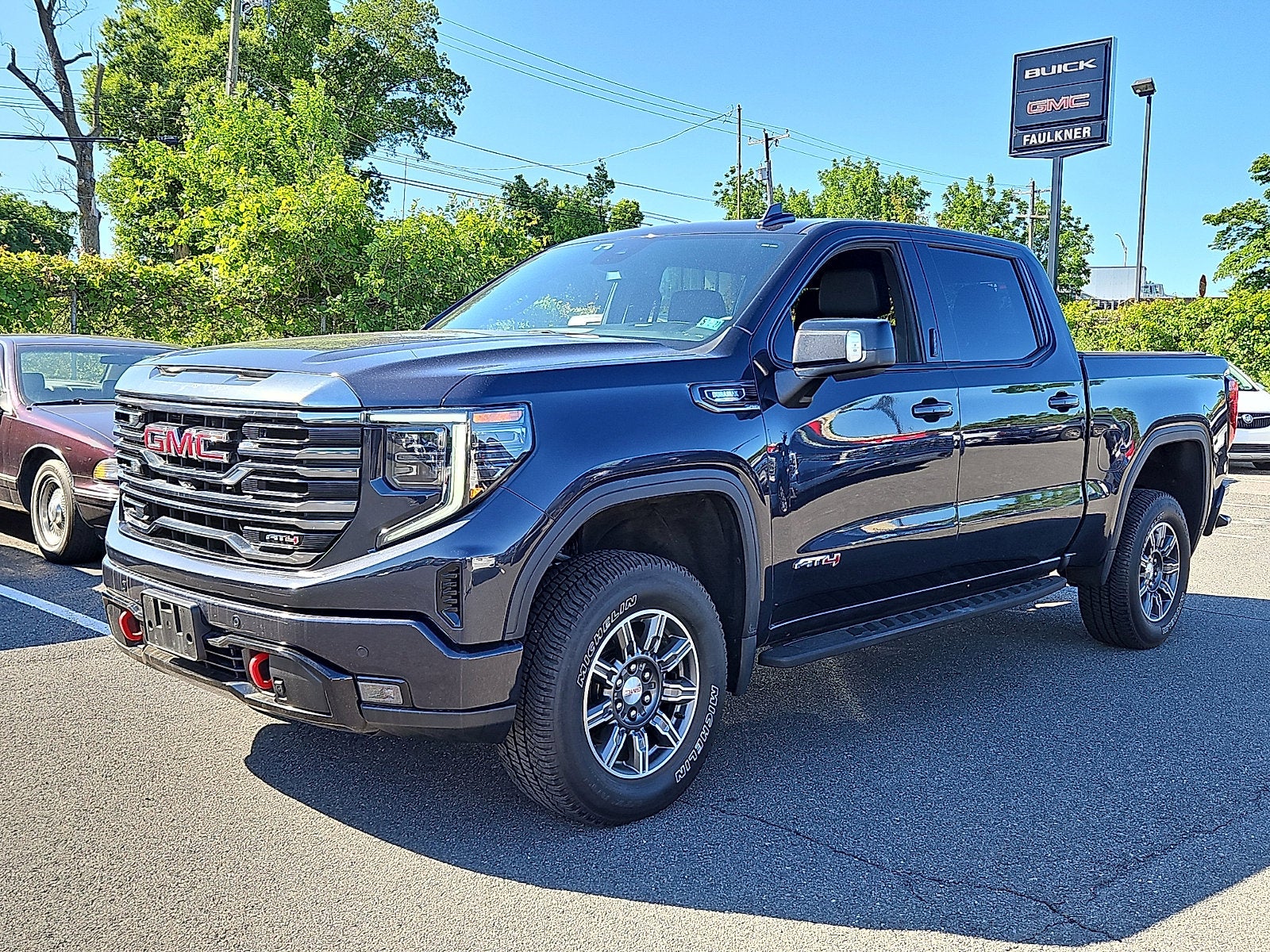 2024 GMC Sierra 1500 AT4
