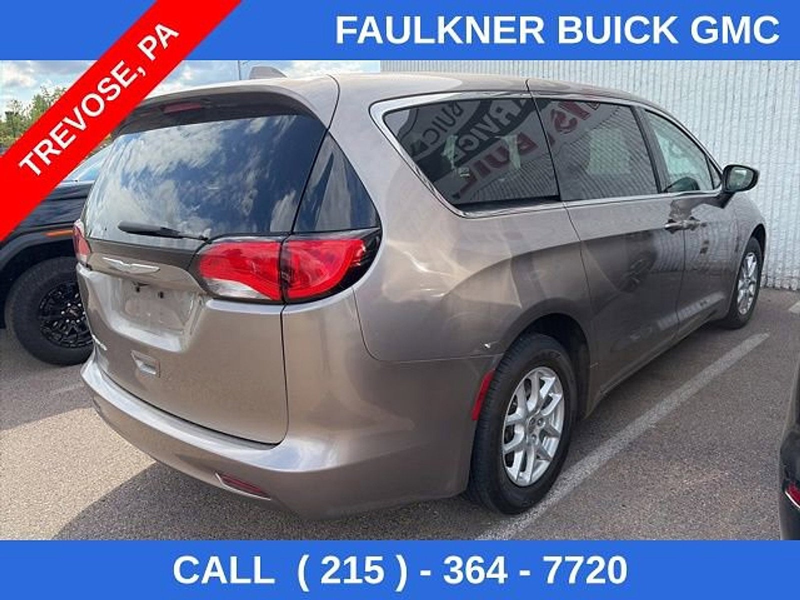 2017 Chrysler Pacifica Touring