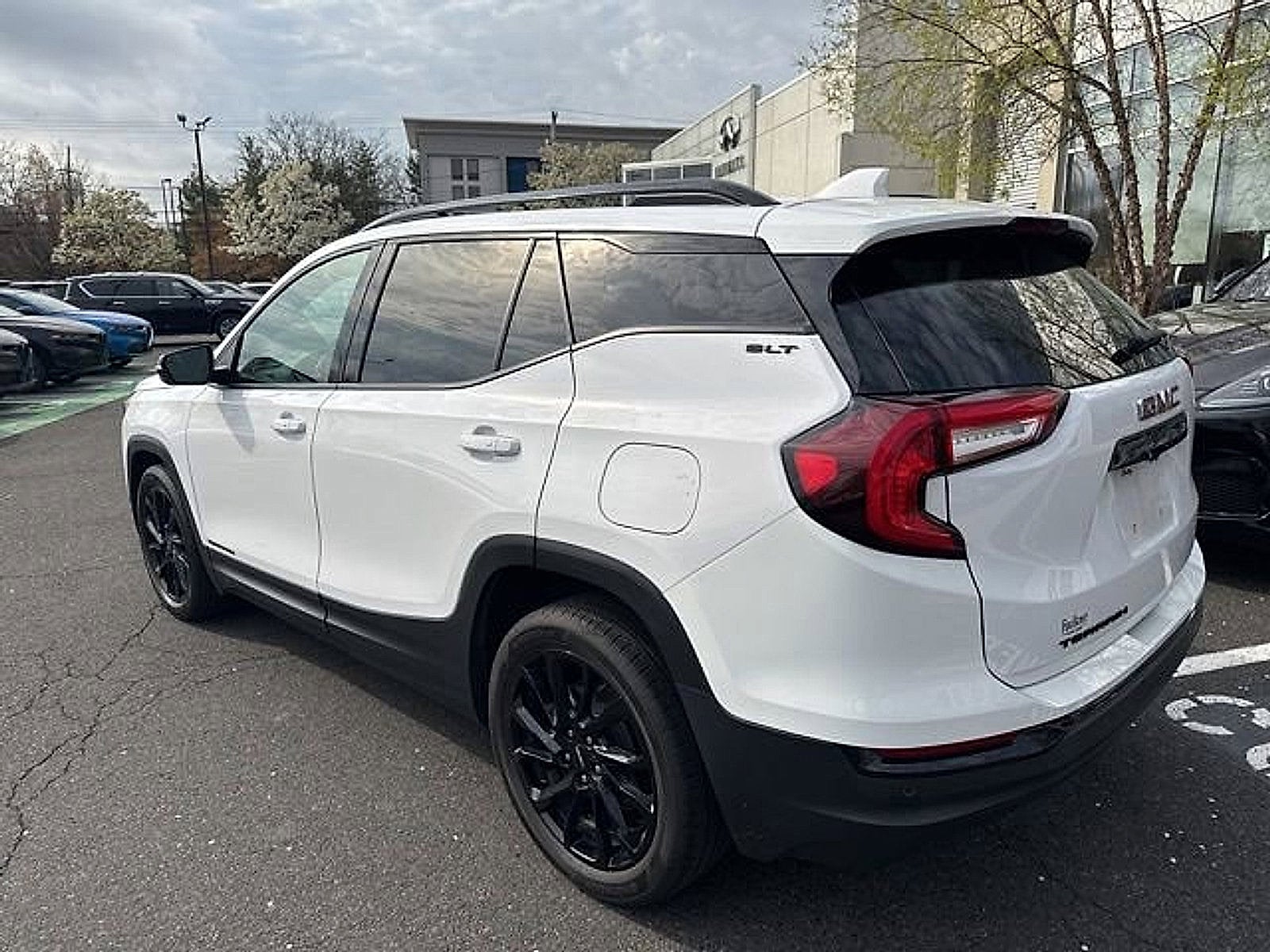 2023 GMC Terrain SLT