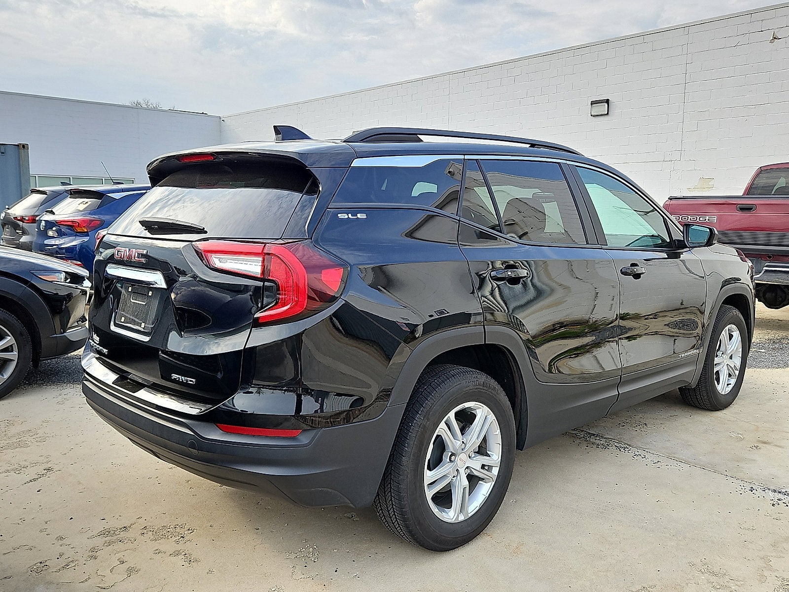 2023 GMC Terrain SLE