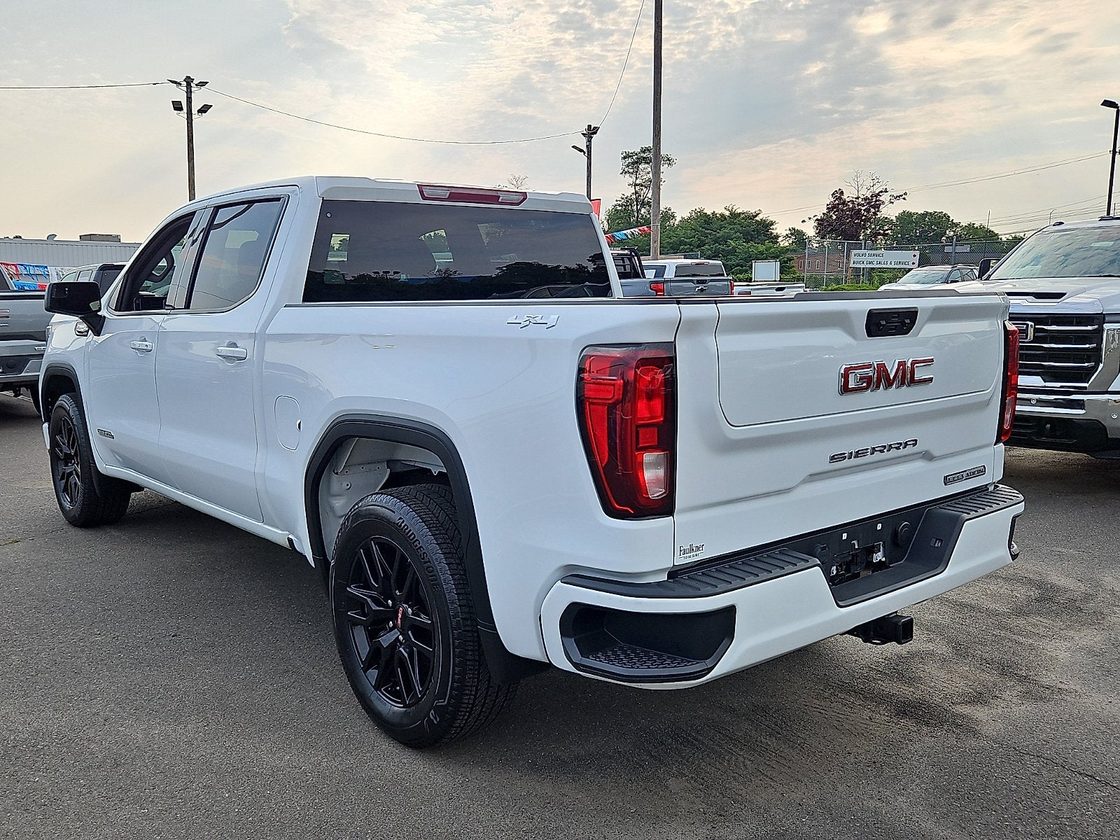 2024 GMC Sierra 1500 Elevation