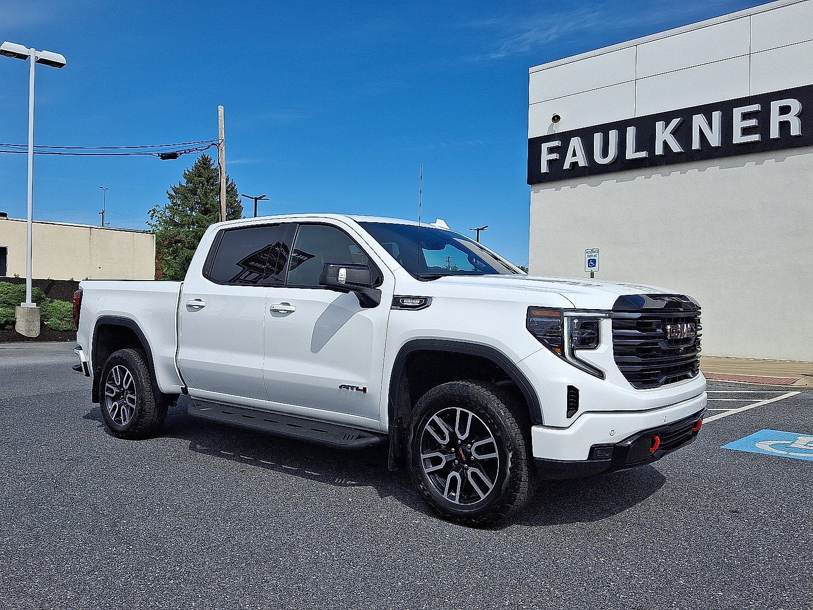 2025 GMC Sierra 1500 AT4