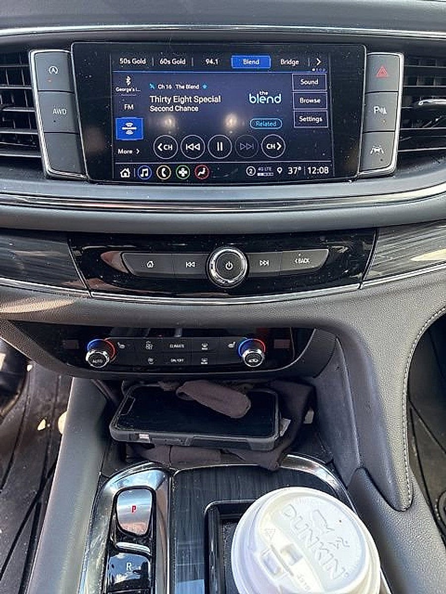 2024 Buick Enclave Essence