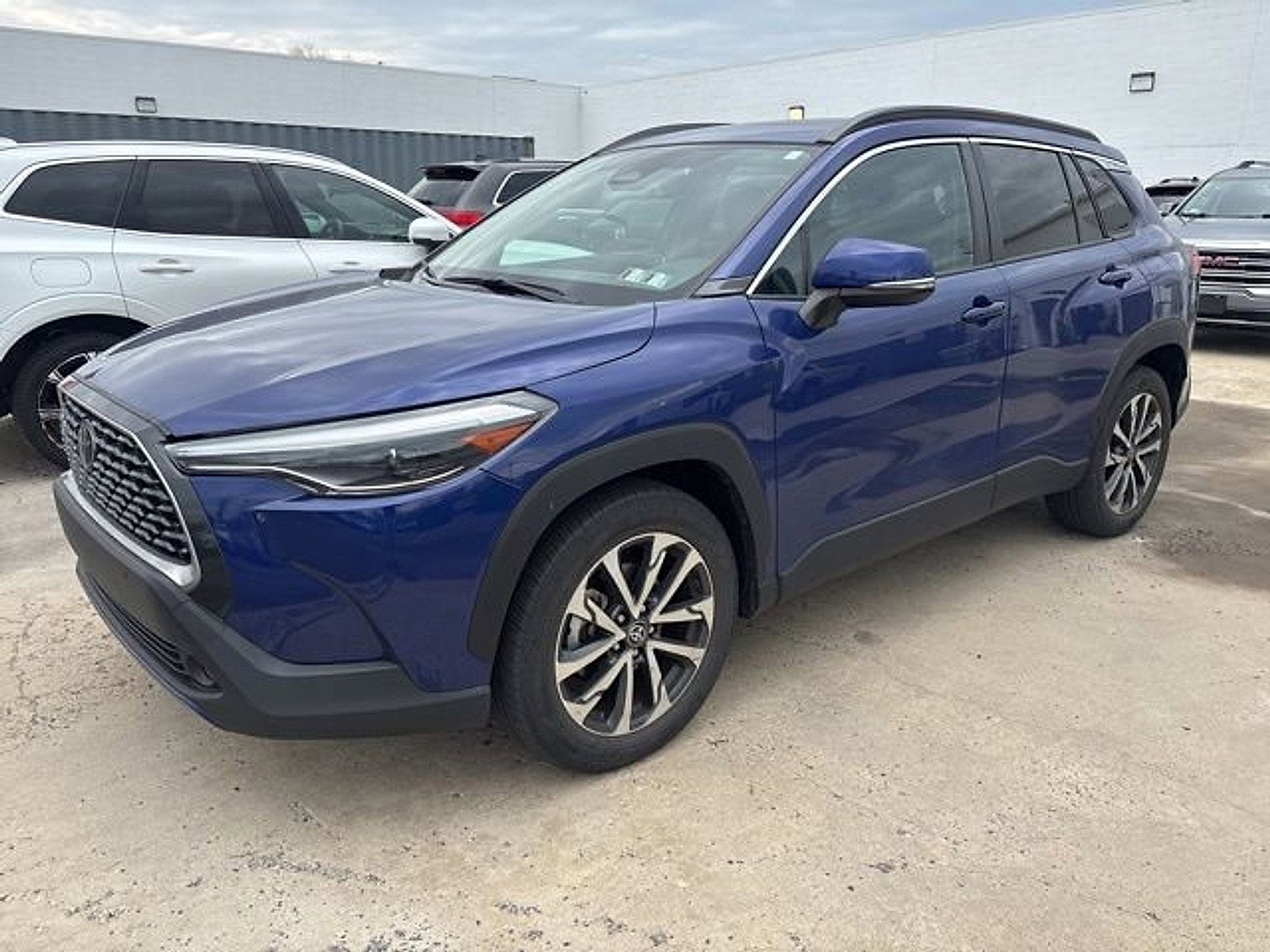 2023 Toyota Corolla Cross XLE