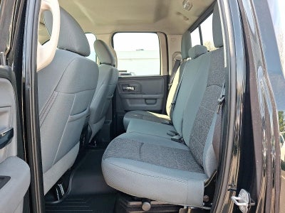 2017 RAM 1500 Big Horn 4x4 Quad Cab 6'4" Box