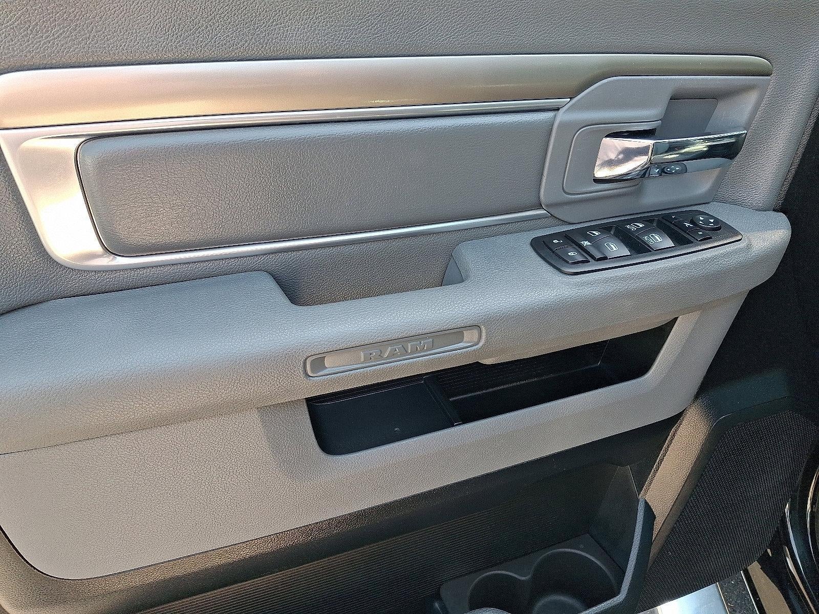 2017 RAM 1500 Big Horn 4x4 Quad Cab 6'4" Box