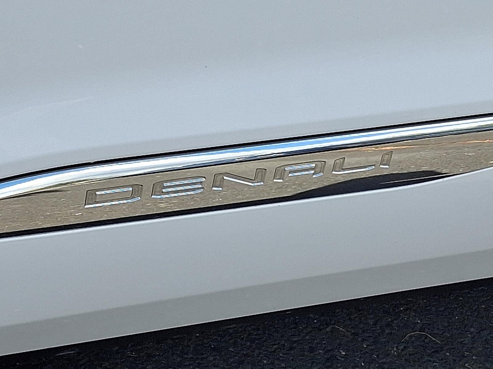 2022 GMC Acadia AWD Denali