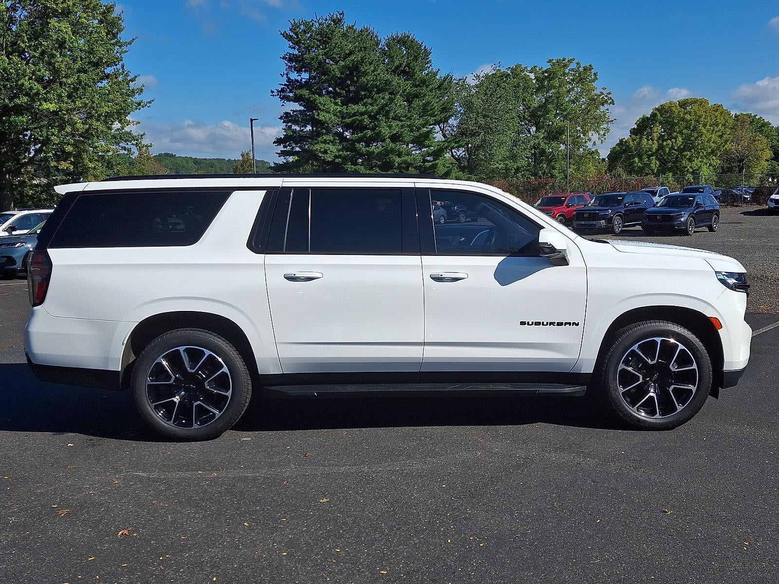 2021 Chevrolet Suburban 4WD RST