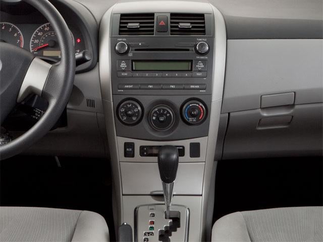 2011 Toyota Corolla 4dr Sdn Auto LE (Natl)