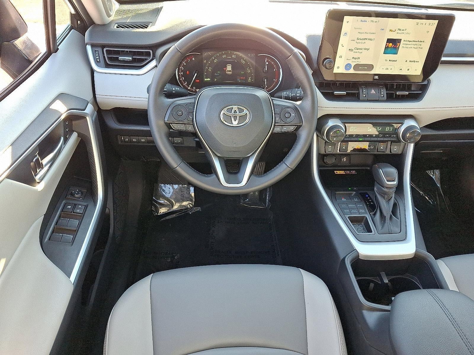 2025 Toyota RAV4 XLE Premium AWD (Natl)