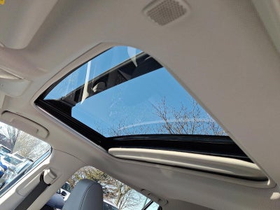 2025 Toyota RAV4 XLE Premium AWD (Natl)