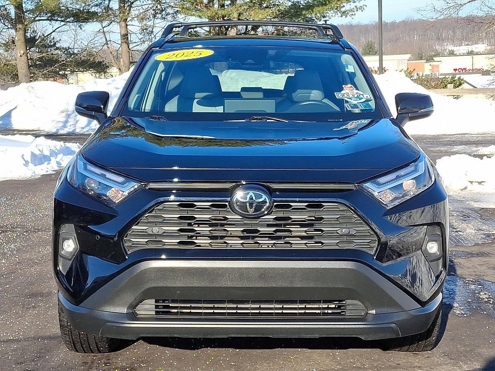 2025 Toyota RAV4 XLE Premium AWD (Natl)