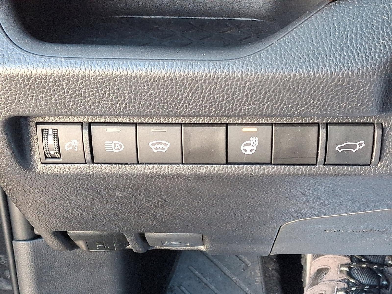 2025 Toyota RAV4 XLE Premium AWD (Natl)