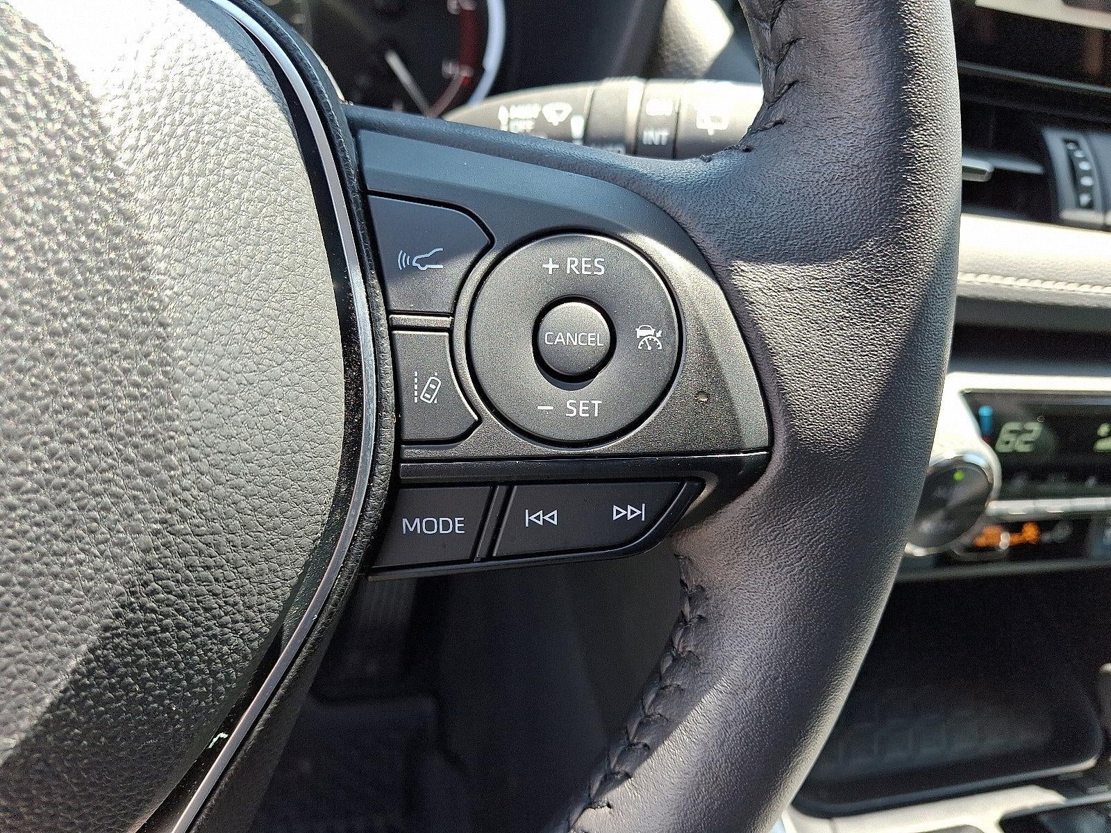 2025 Toyota RAV4 XLE Premium AWD (Natl)