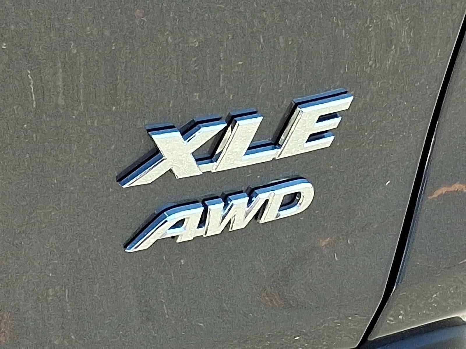 2025 Toyota RAV4 XLE Premium AWD (Natl)
