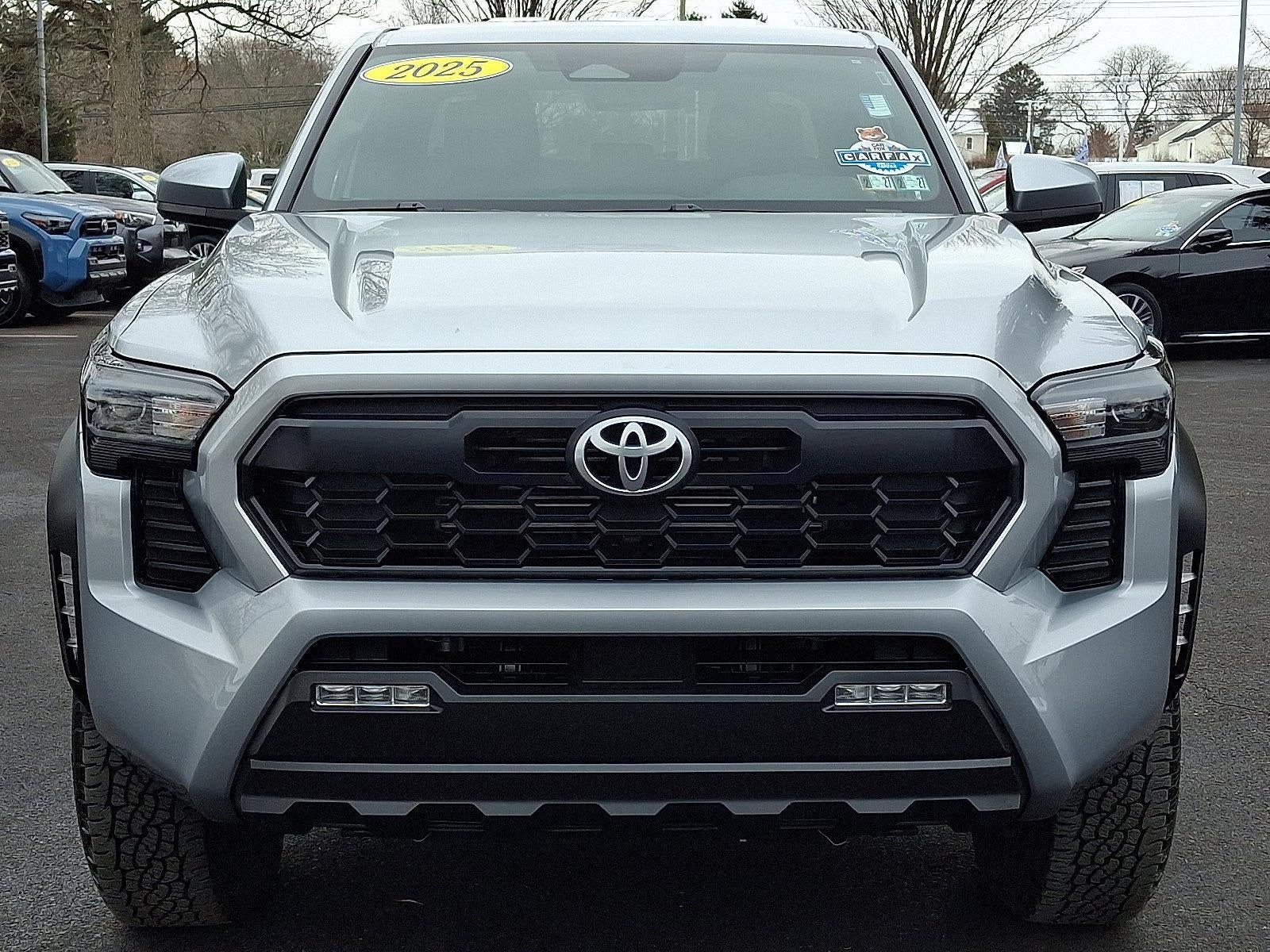 2025 Toyota Tacoma 4WD 4WD SR Double Cab 5' Bed MT (Natl)