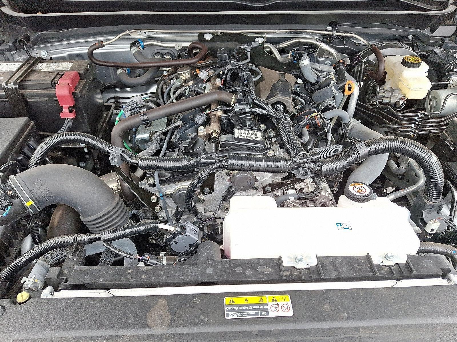 2025 Toyota Tacoma 4WD 4WD SR Double Cab 5' Bed MT (Natl)