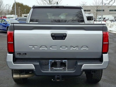 2025 Toyota Tacoma 4WD 4WD SR Double Cab 5' Bed MT (Natl)