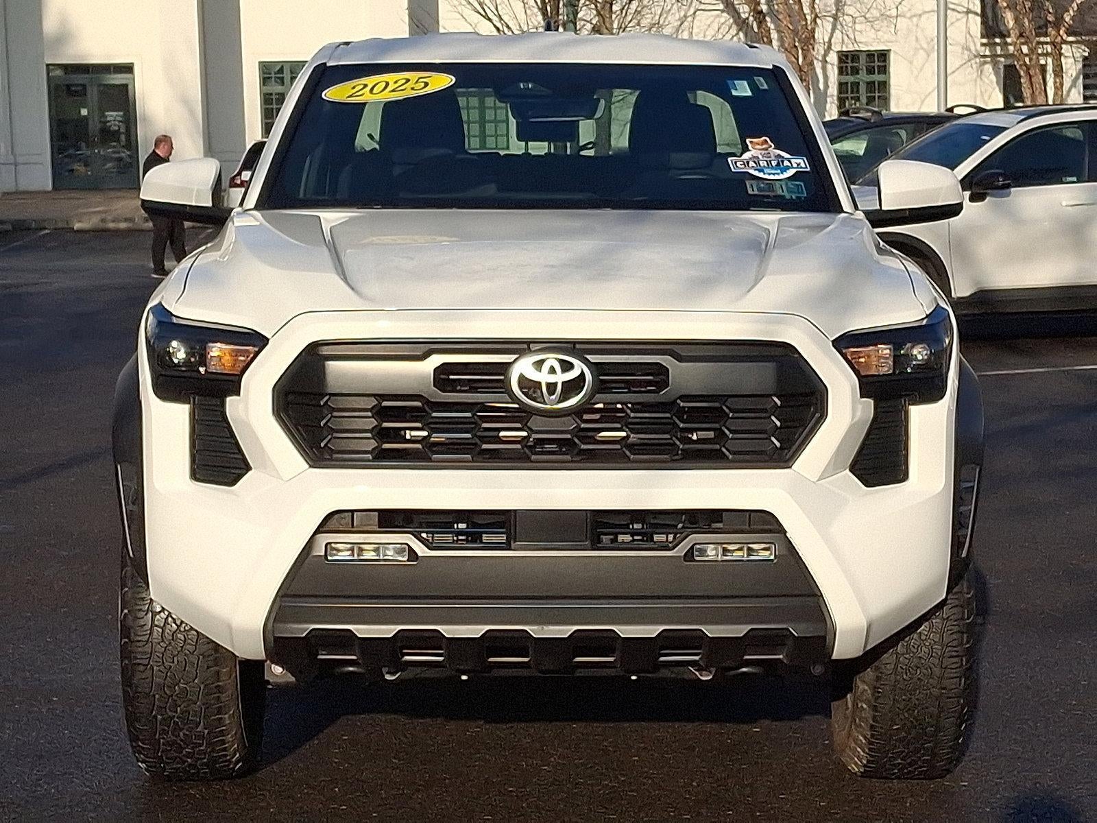 2025 Toyota Tacoma 4WD 4WD TRD Off Road Double Cab 5' Bed AT (Natl)