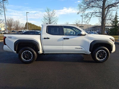2025 Toyota Tacoma 4WD 4WD TRD Off Road Double Cab 5' Bed AT (Natl)