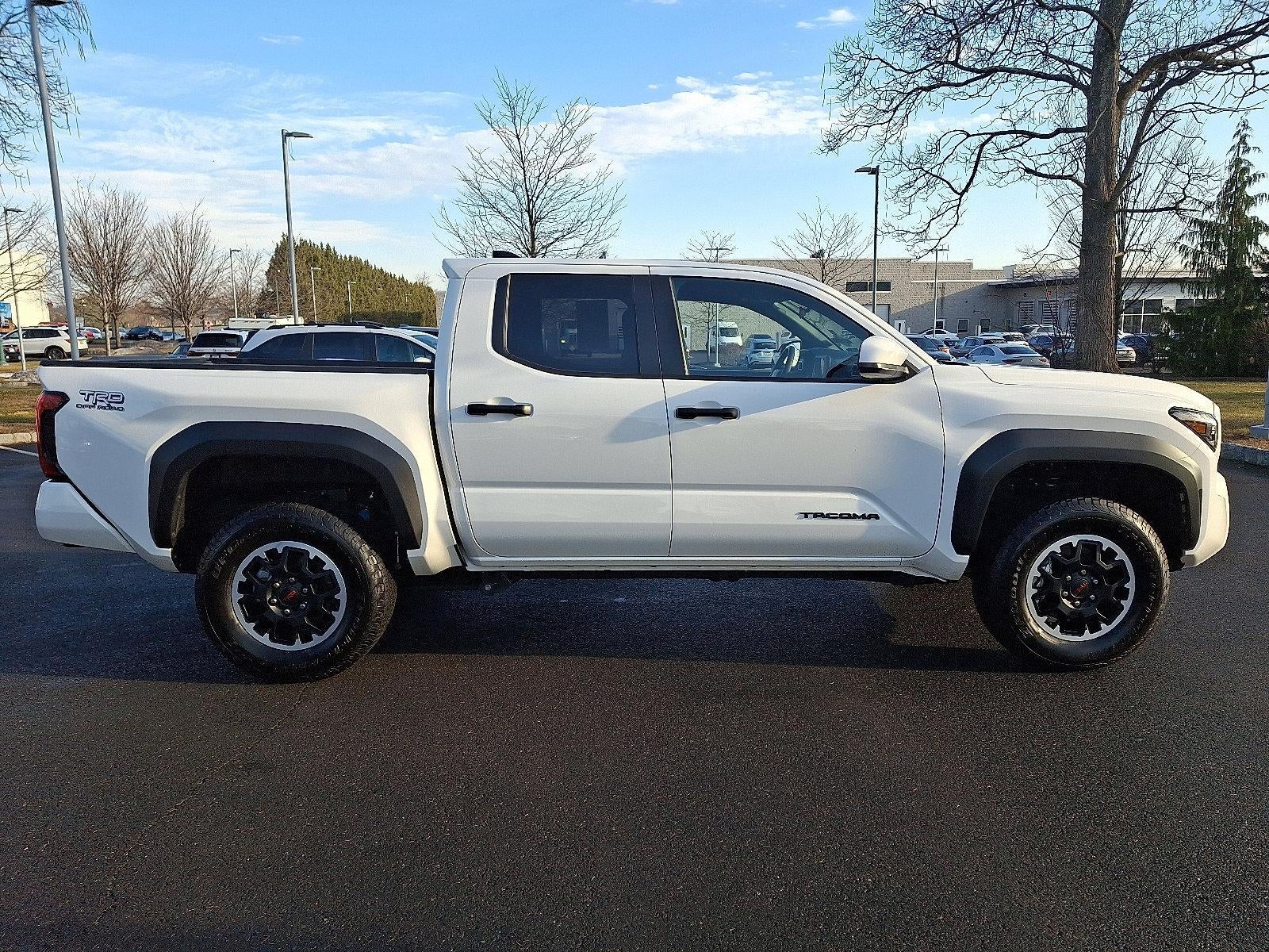 2025 Toyota Tacoma 4WD 4WD TRD Off Road Double Cab 5' Bed AT (Natl)