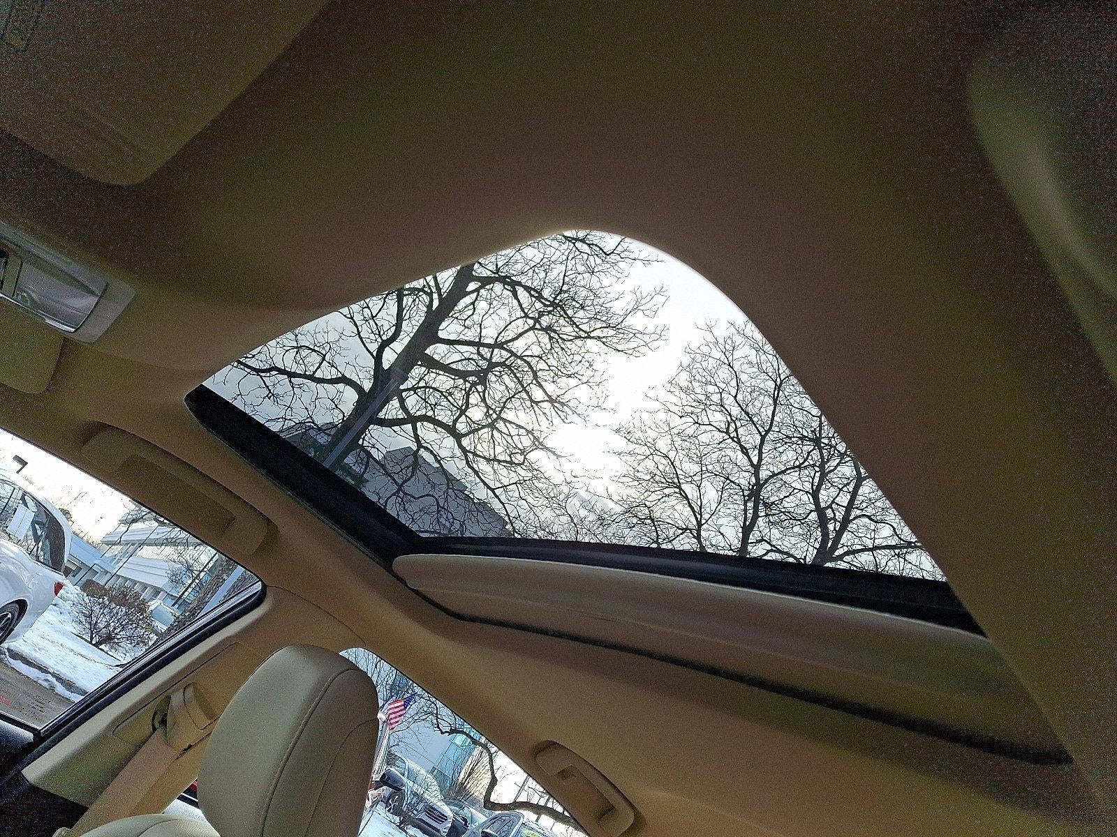 2016 Toyota Avalon Hybrid 4dr Sdn XLE Plus (Natl)