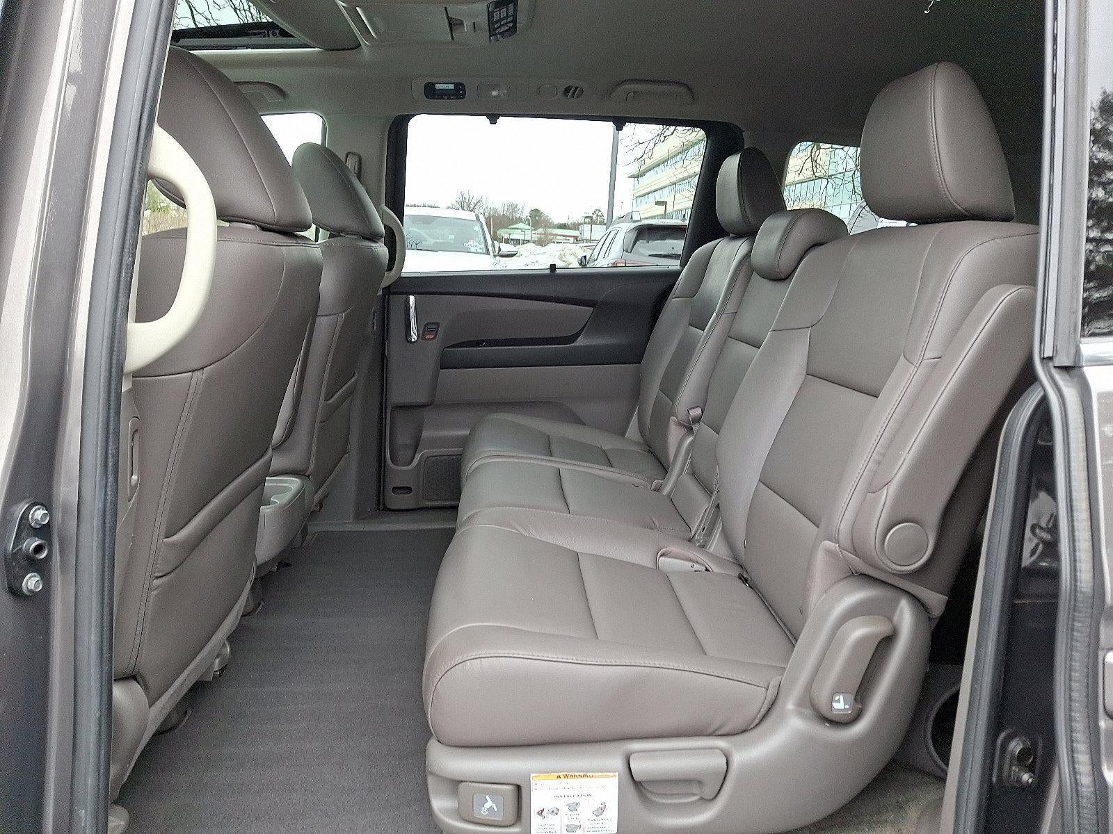 2015 Honda Odyssey Touring with DVD Rear Entertainment System and Navigation