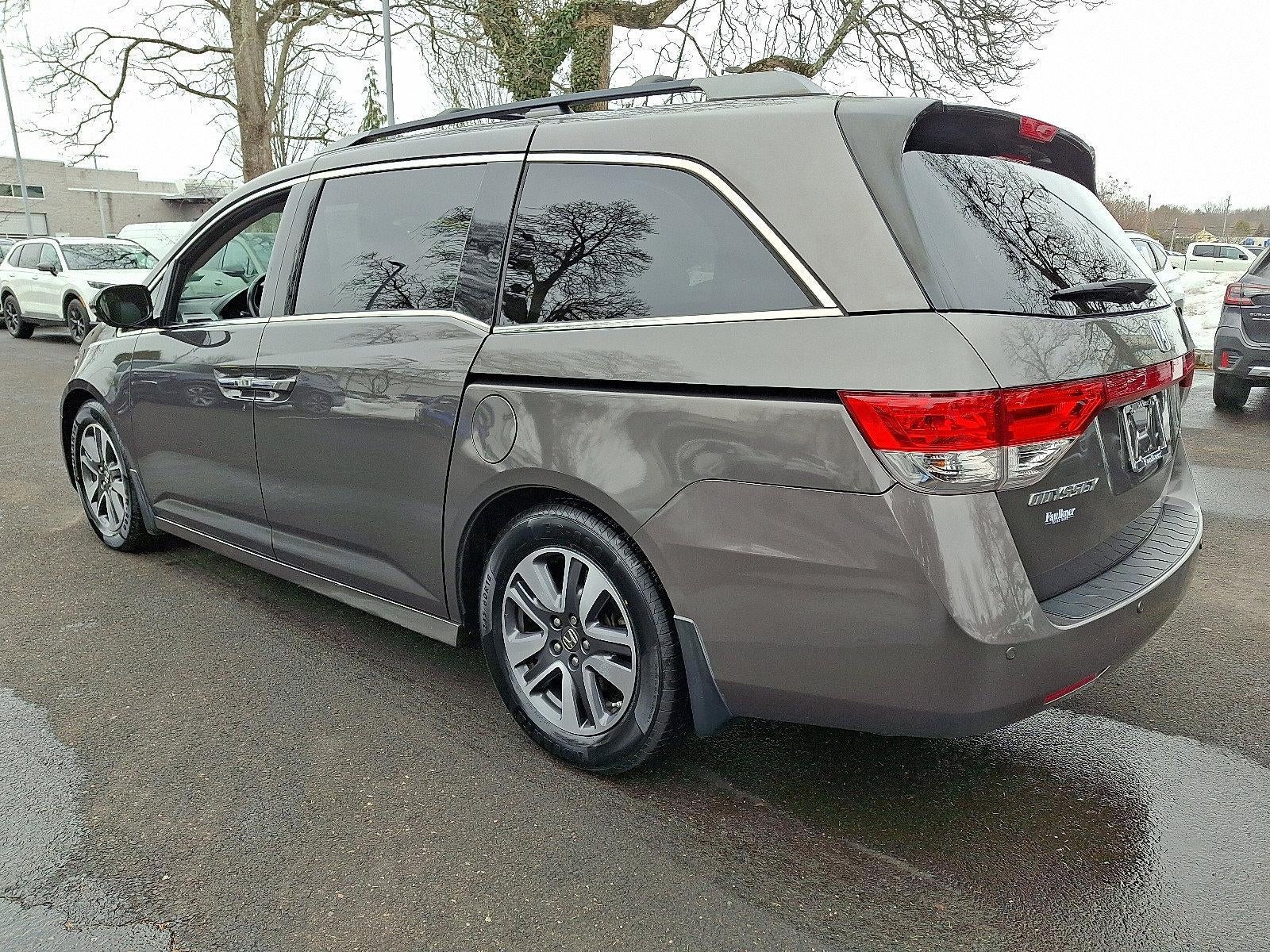 2015 Honda Odyssey Touring with DVD Rear Entertainment System and Navigation