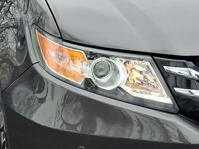 2015 Honda Odyssey Touring with DVD Rear Entertainment System and Navigation
