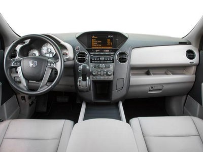 2012 Honda Pilot 4WD Touring with DVD Rear Entertainment System and Navigation