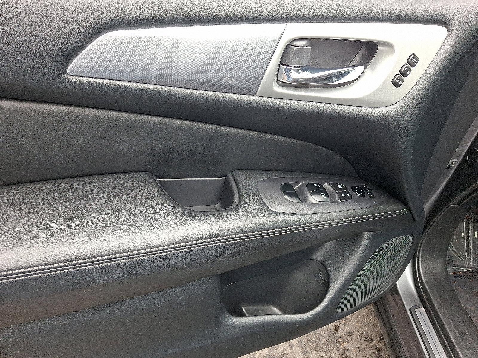 2020 Nissan Pathfinder 4x4 SL