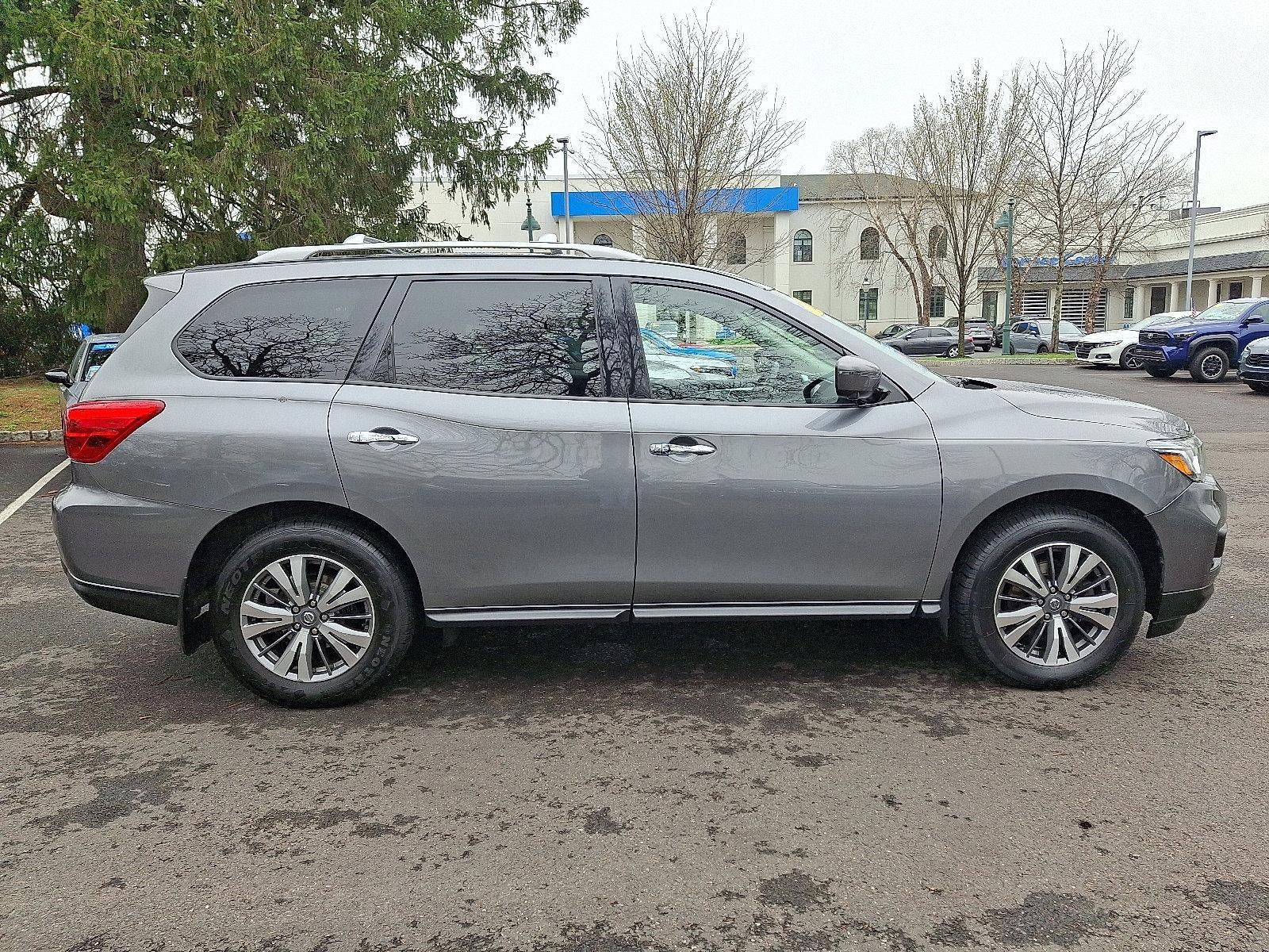 2020 Nissan Pathfinder 4x4 SL